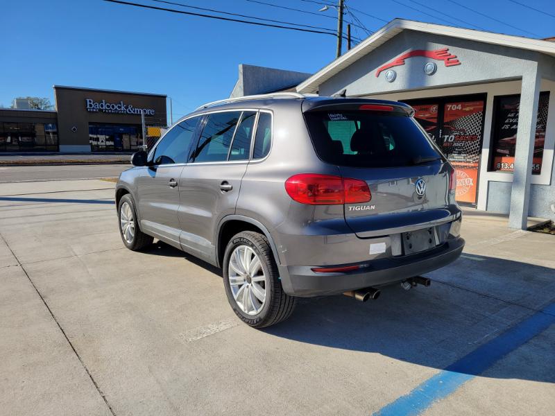 Volkswagen Tiguan S 2014