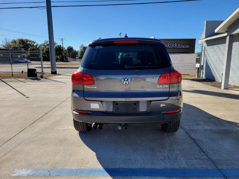 Volkswagen Tiguan S 2014