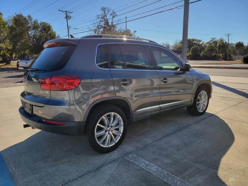 Volkswagen Tiguan S 2014