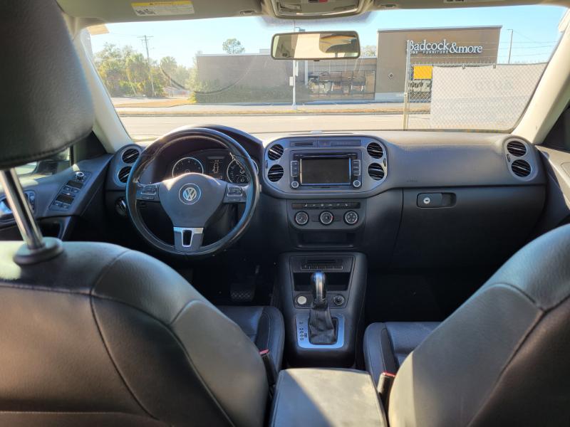Volkswagen Tiguan S 2014