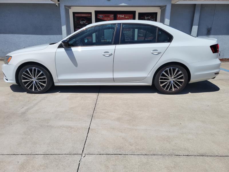 Volkswagen Jetta SE 6A 2016