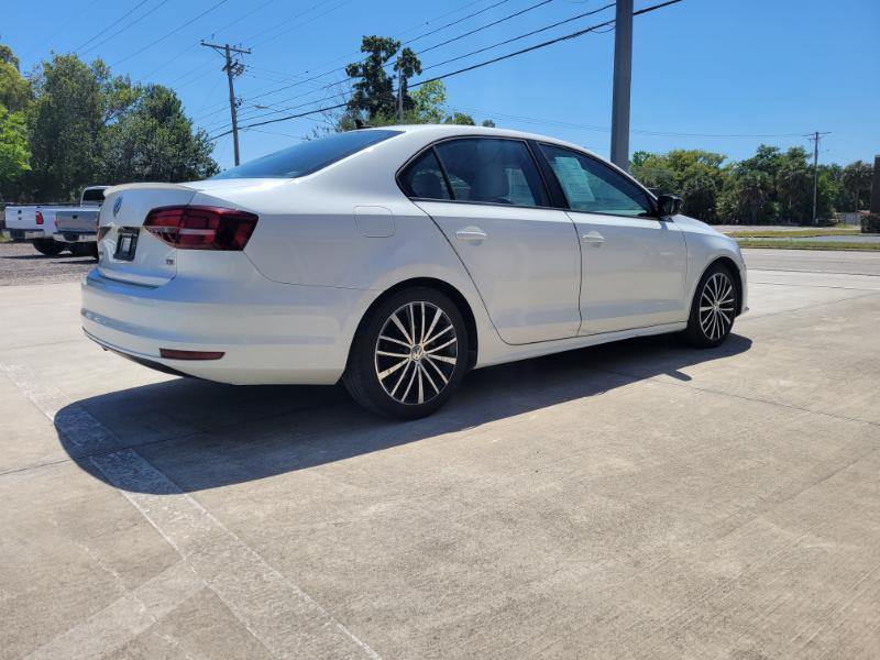 Volkswagen Jetta SE 6A 2016