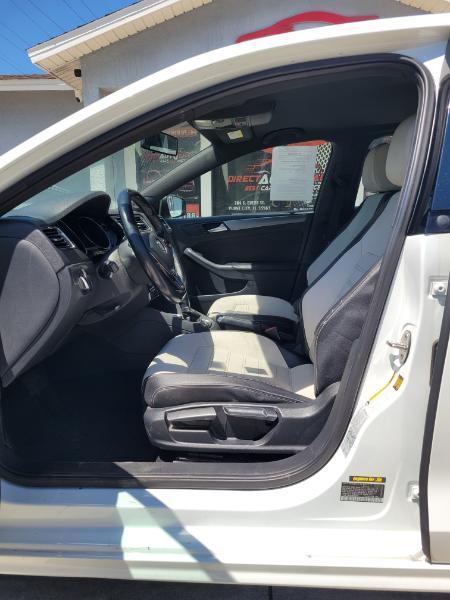 Volkswagen Jetta SE 6A 2016