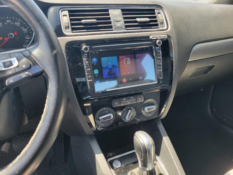 Volkswagen Jetta SE 6A 2016