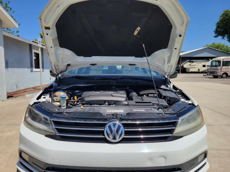 Volkswagen Jetta SE 6A 2016