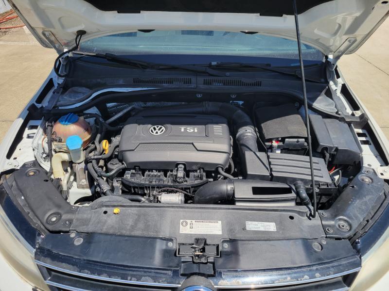 Volkswagen Jetta SE 6A 2016