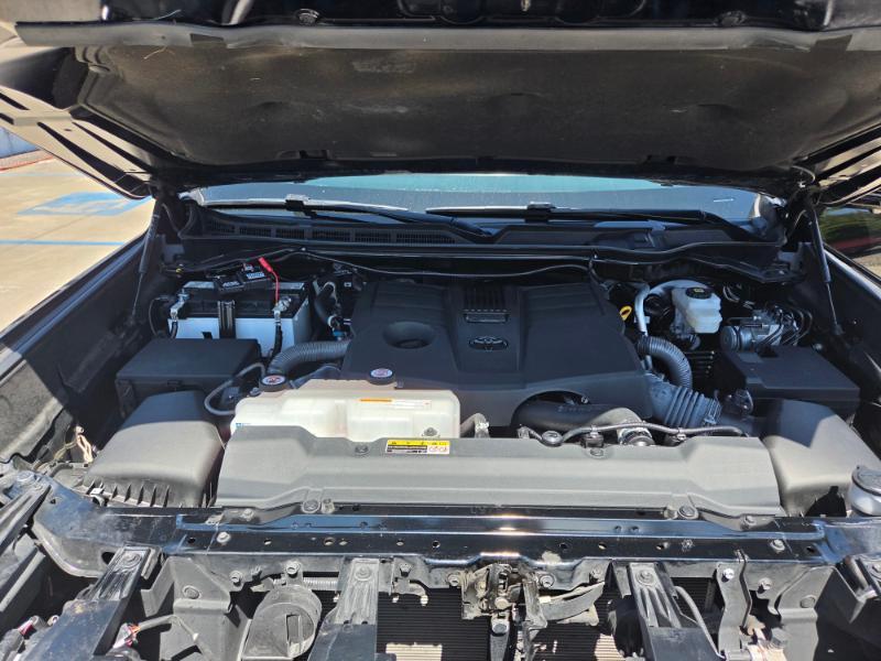 Toyota Tundra Limited CrewMax 4WD 2024