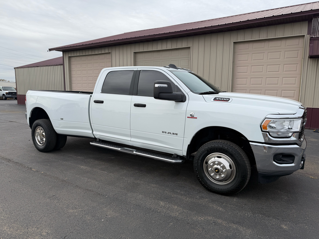 2024 RAM 3500 Big Horn Crew Cab LWB 4WD DRW