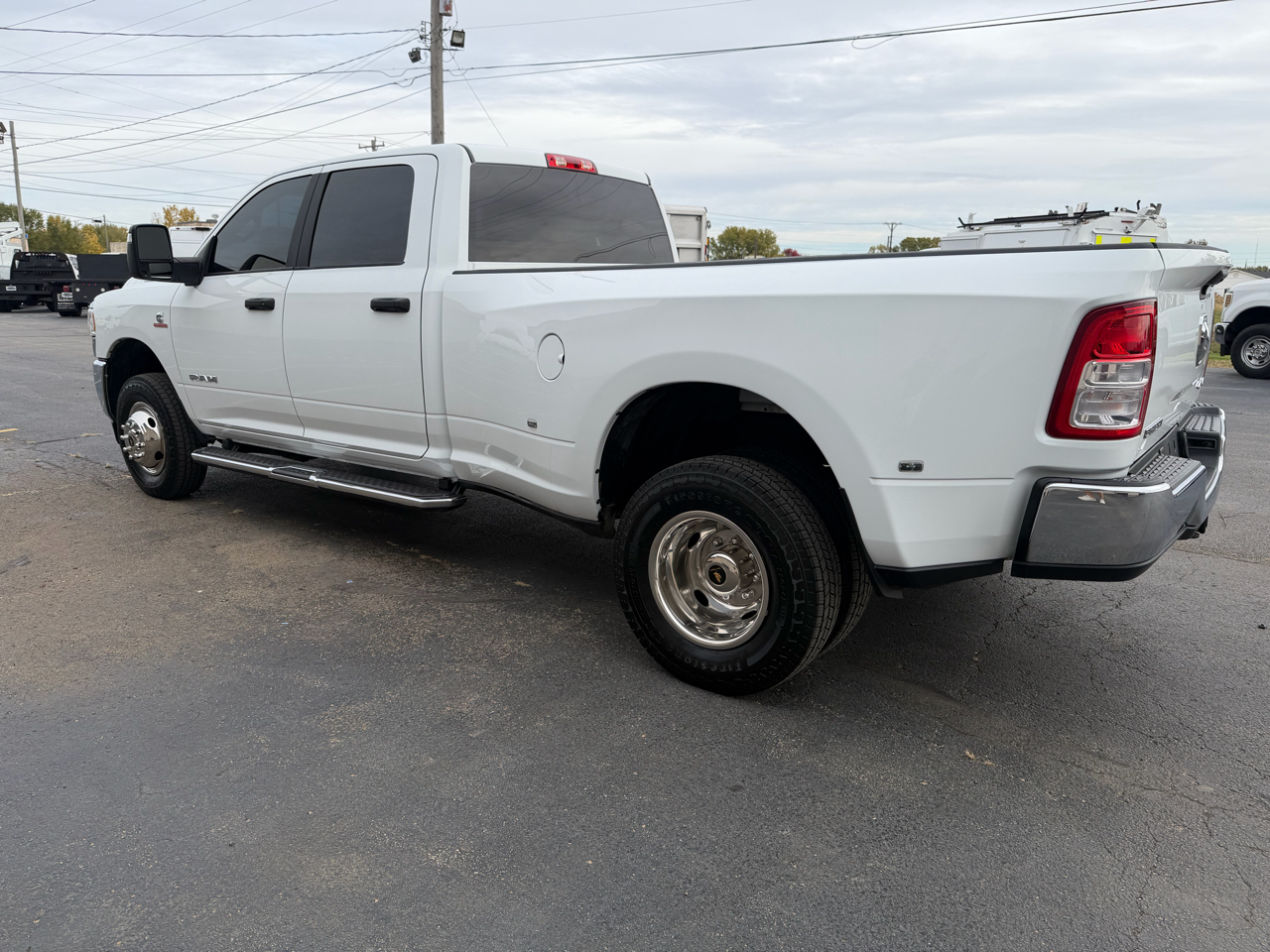 RAM 3500 Big Horn Crew Cab LWB 4WD DRW 2024 RAM 3500 Big Horn Crew Cab LWB 4WD DRW 2024