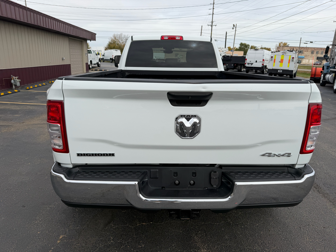 RAM 3500 Big Horn Crew Cab LWB 4WD DRW 2024 RAM 3500 Big Horn Crew Cab LWB 4WD DRW 2024