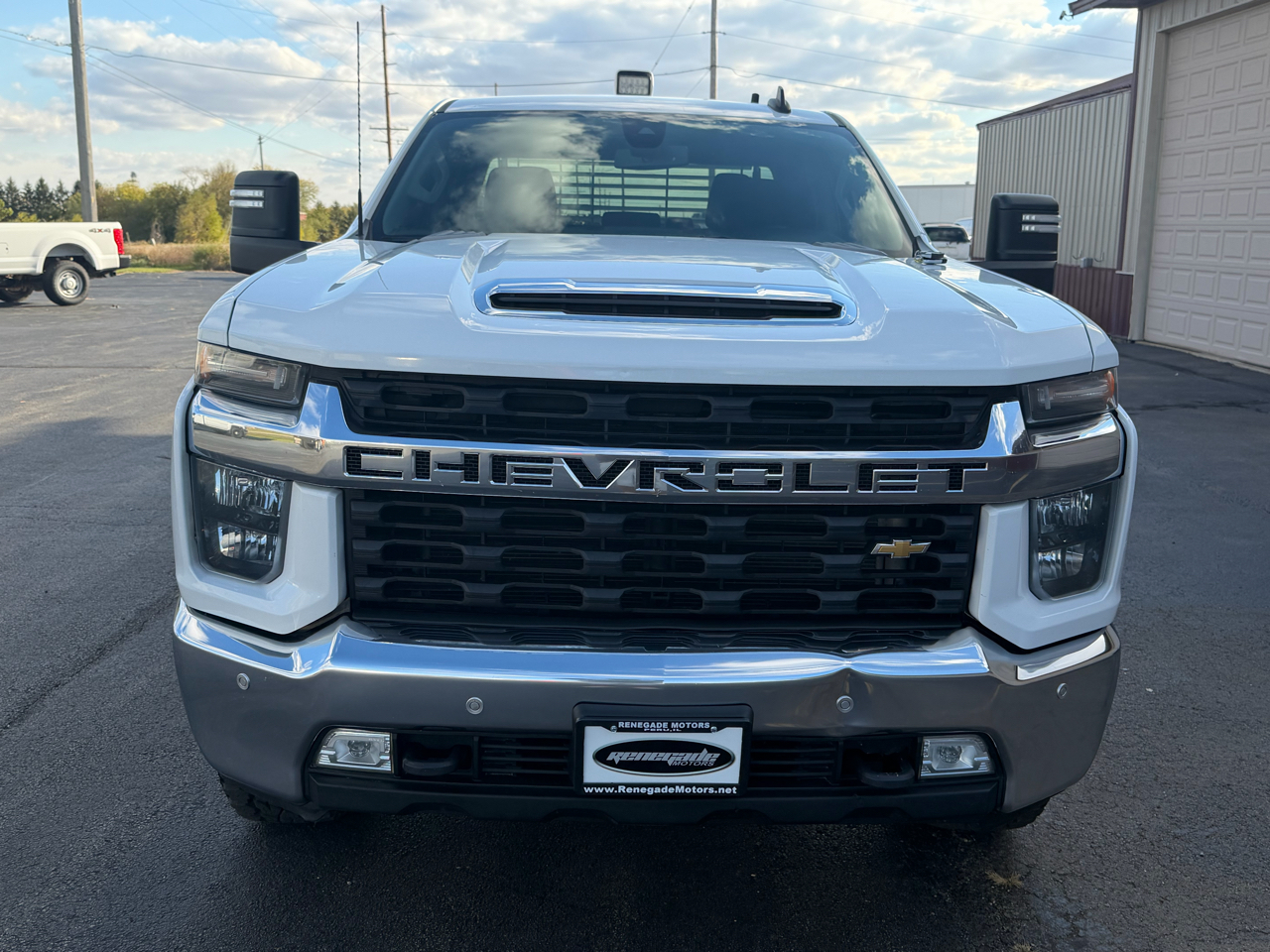 2022 Chevrolet Silverado 2500HD LT photo 2