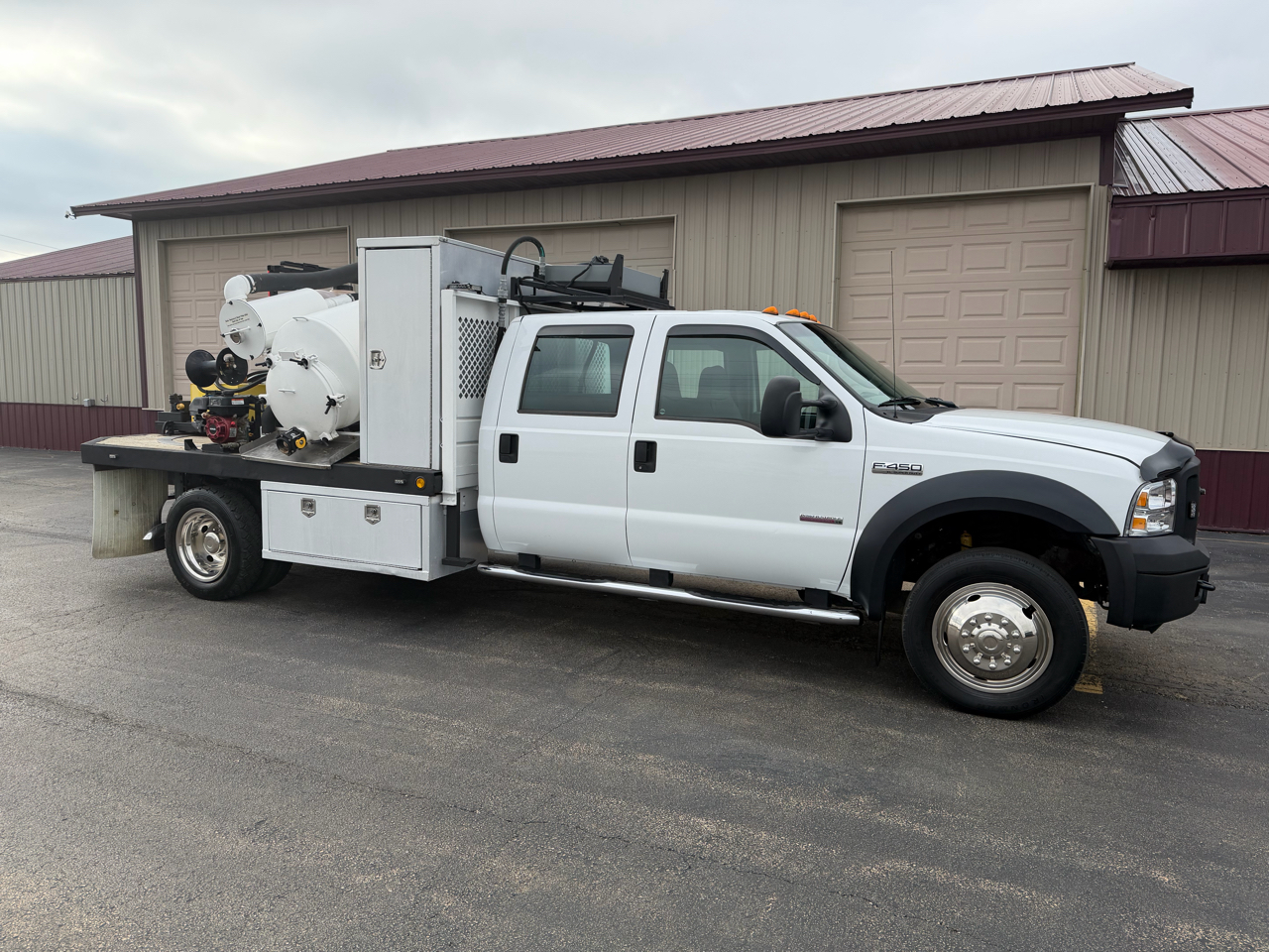 2006 Ford F-450 SD Crew Cab 4WD DRW