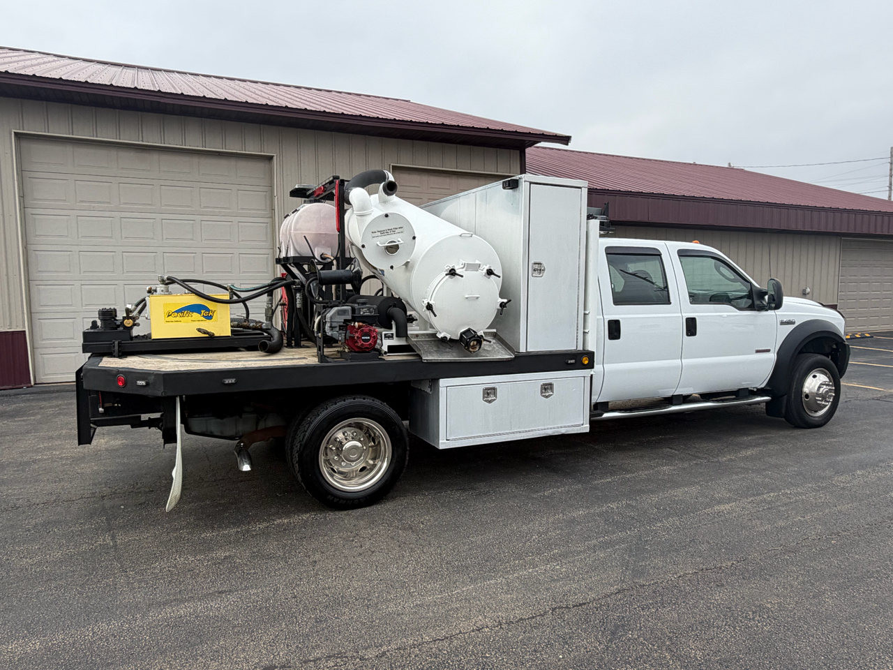 Ford F-450 SD Crew Cab 4WD DRW 2006