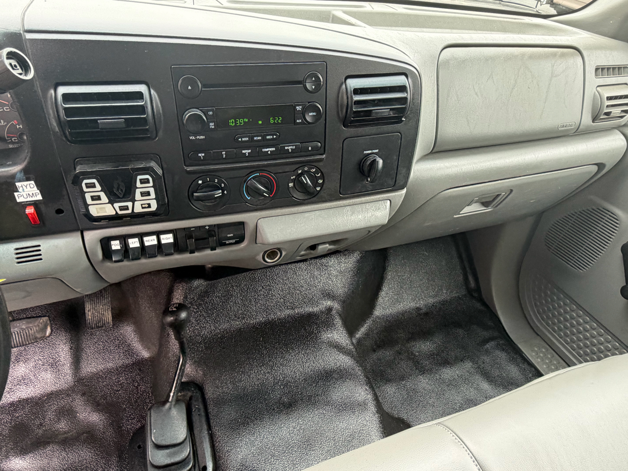 Ford F-450 SD Crew Cab 4WD DRW 2006