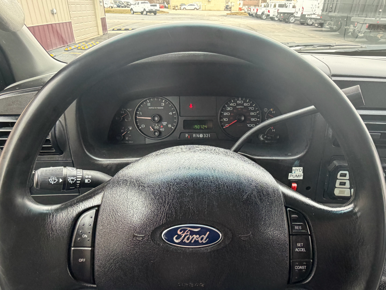 Ford F-450 SD Crew Cab 4WD DRW 2006