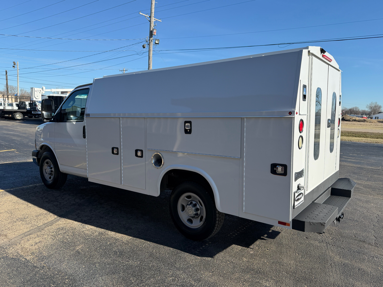 Chevrolet Express G3500 139" 2017