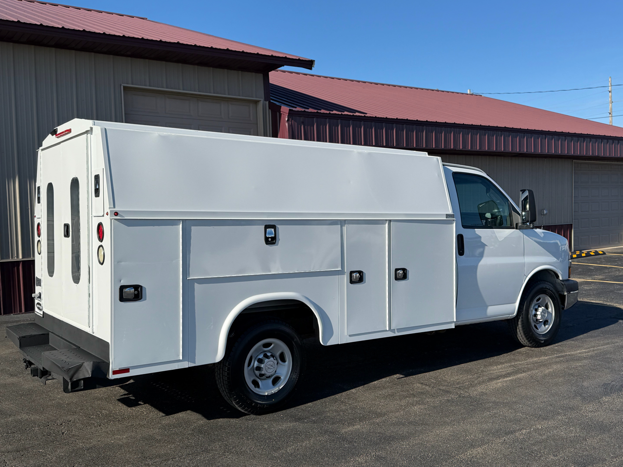 Chevrolet Express G3500 139" 2017