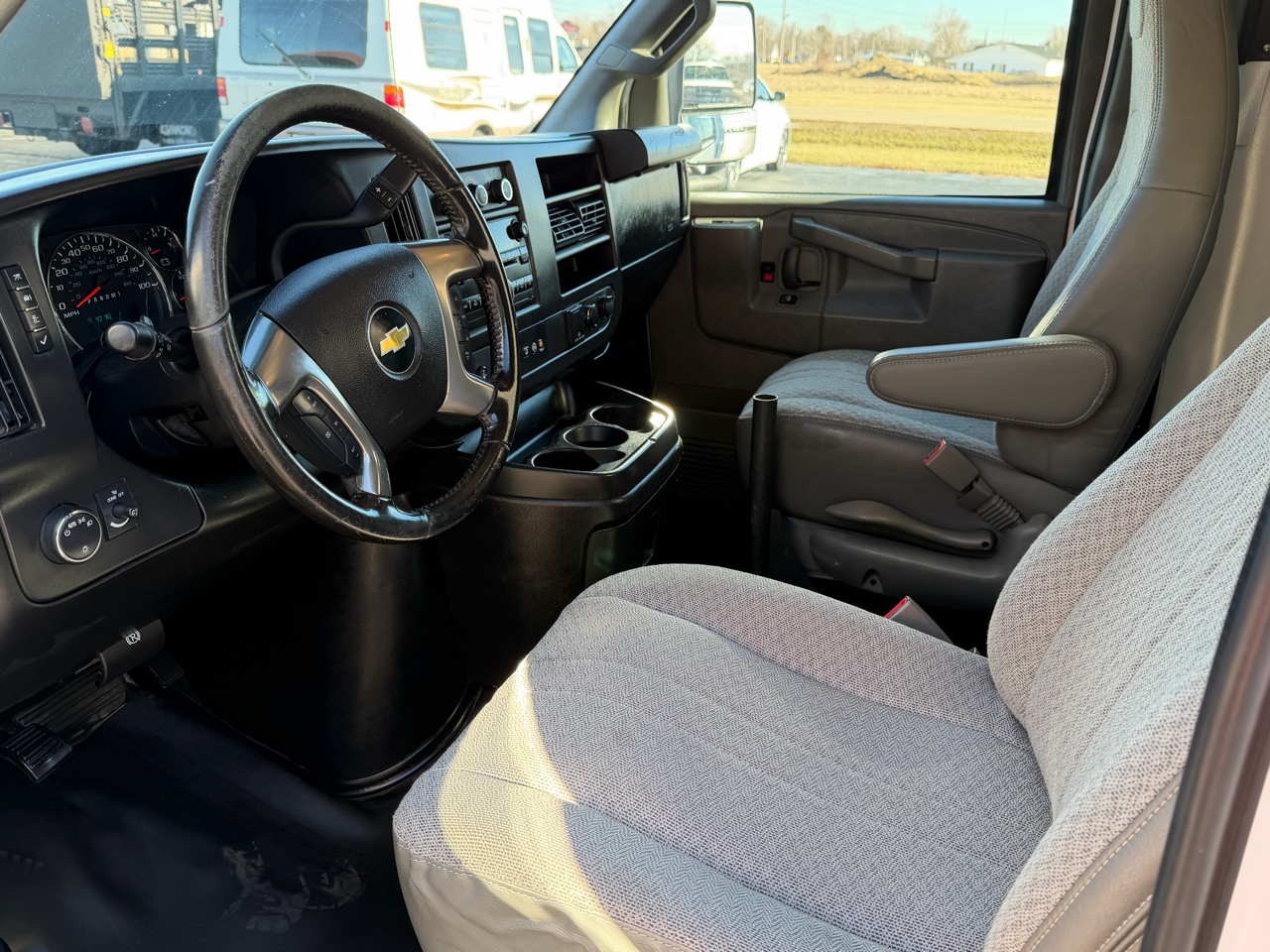 Chevrolet Express G3500 139" 2017