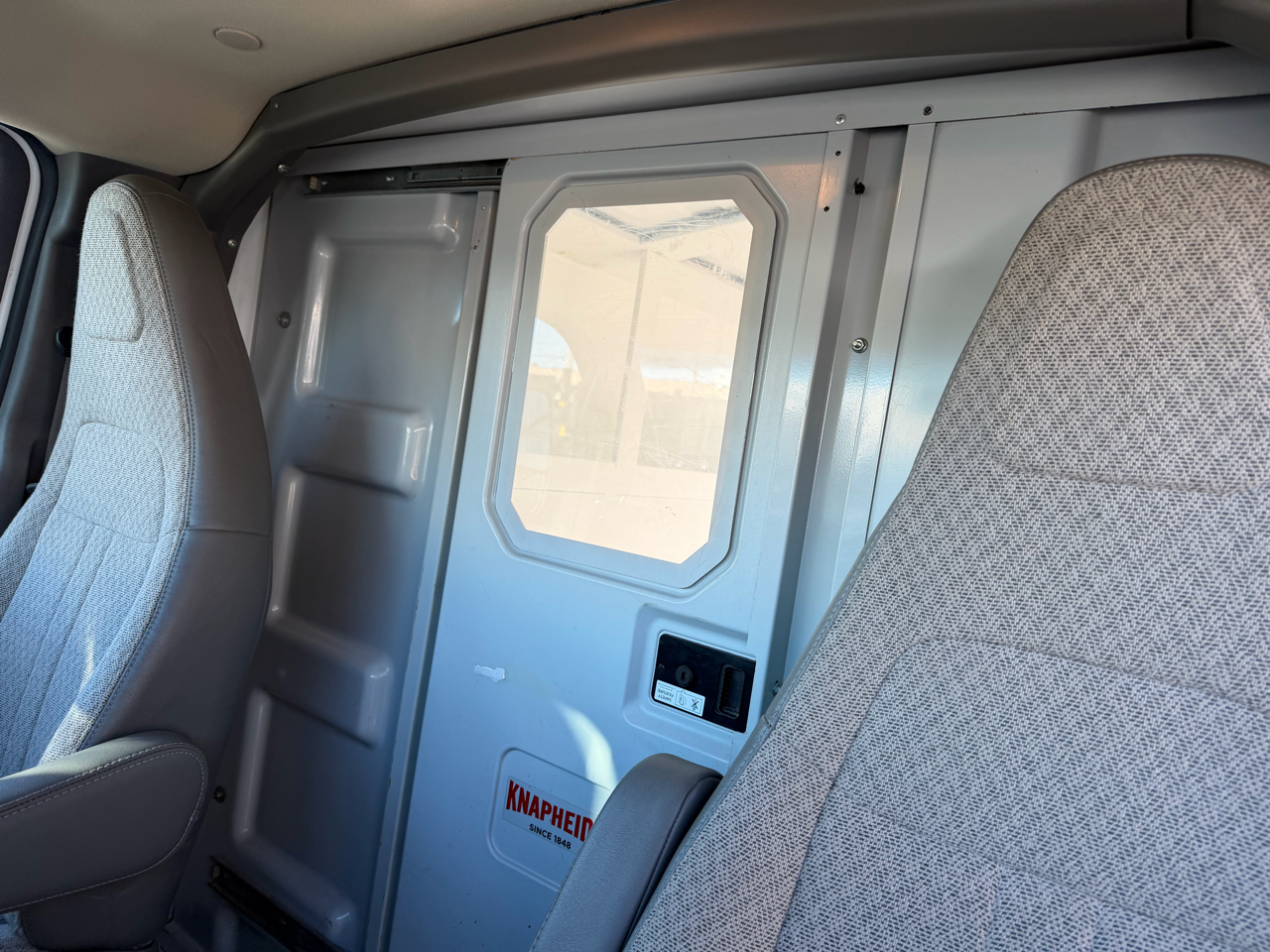 Chevrolet Express G3500 139" 2017