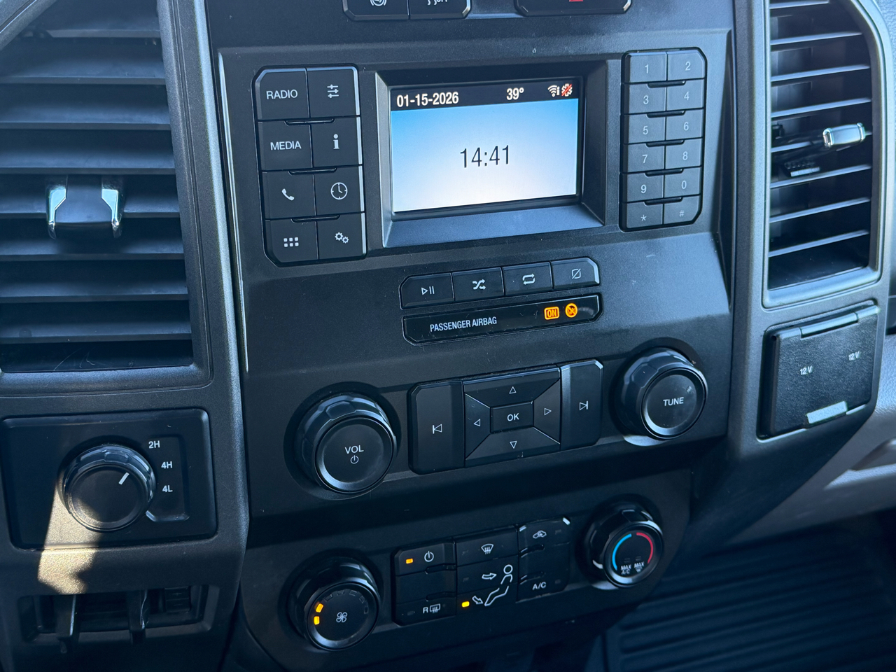 Ford F-350 SD XL 4WD DRW 2021