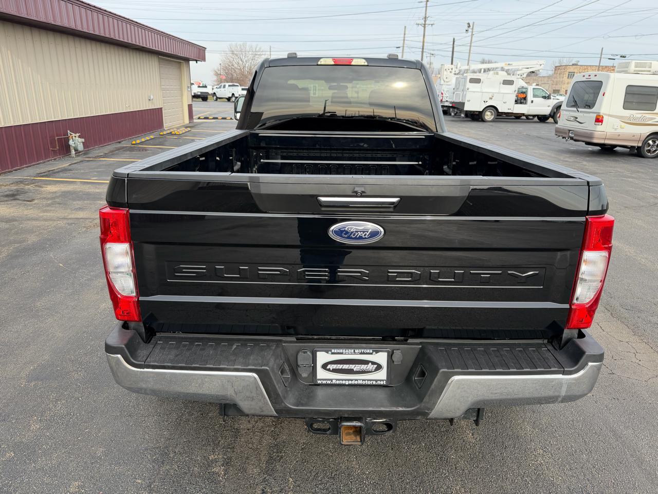 Ford F-350 SD XL Crew Cab 4WD DRW 2022