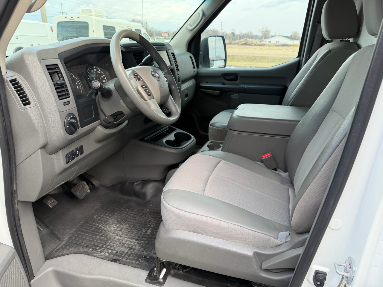 Nissan NV Cargo 2500 HD S V6 High Roof 2020