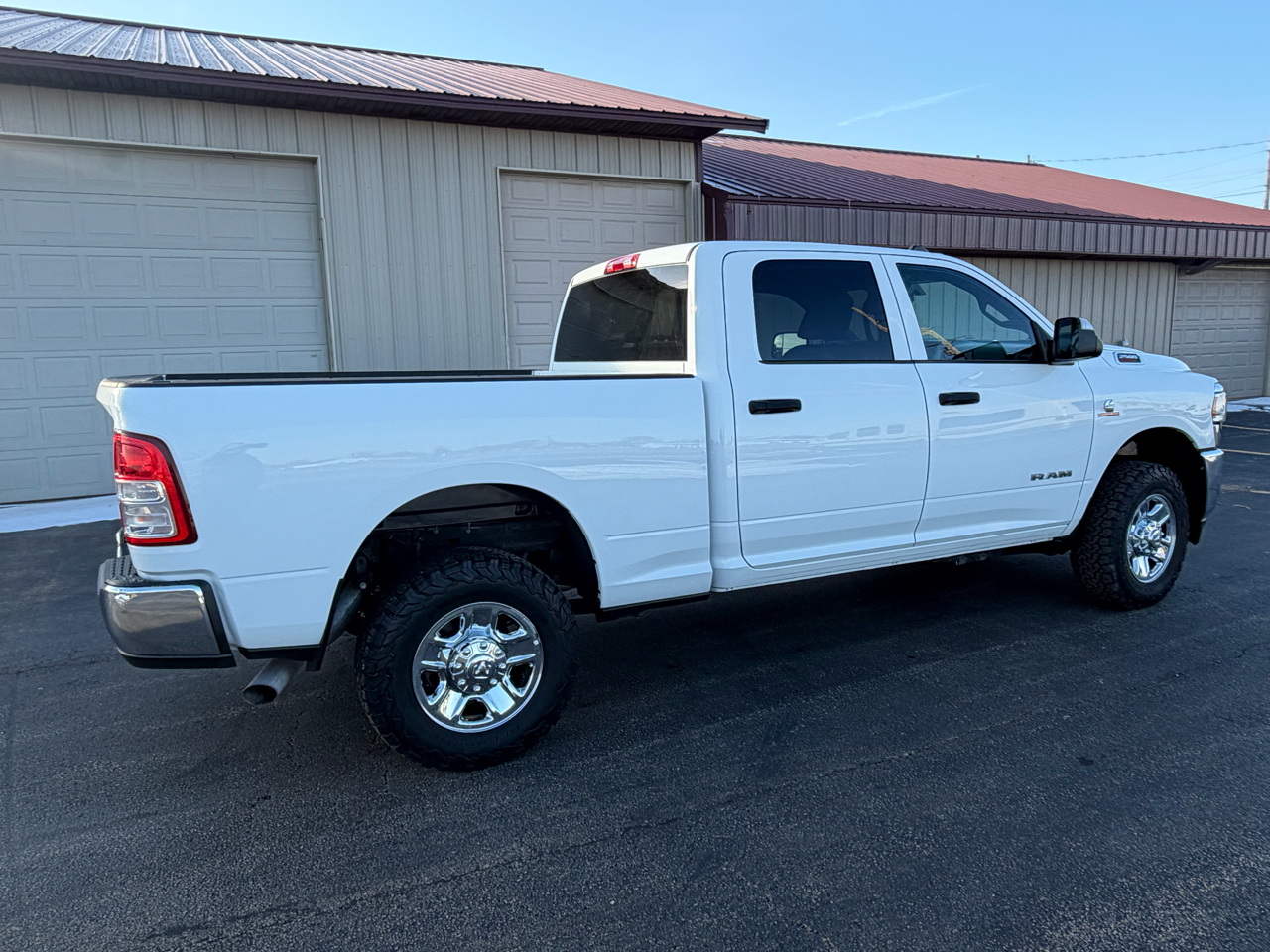 RAM 2500 Tradesman Crew Cab SWB 4WD 2022