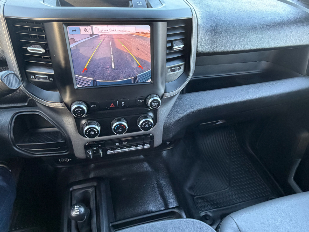 RAM 2500 Tradesman Crew Cab SWB 4WD 2022