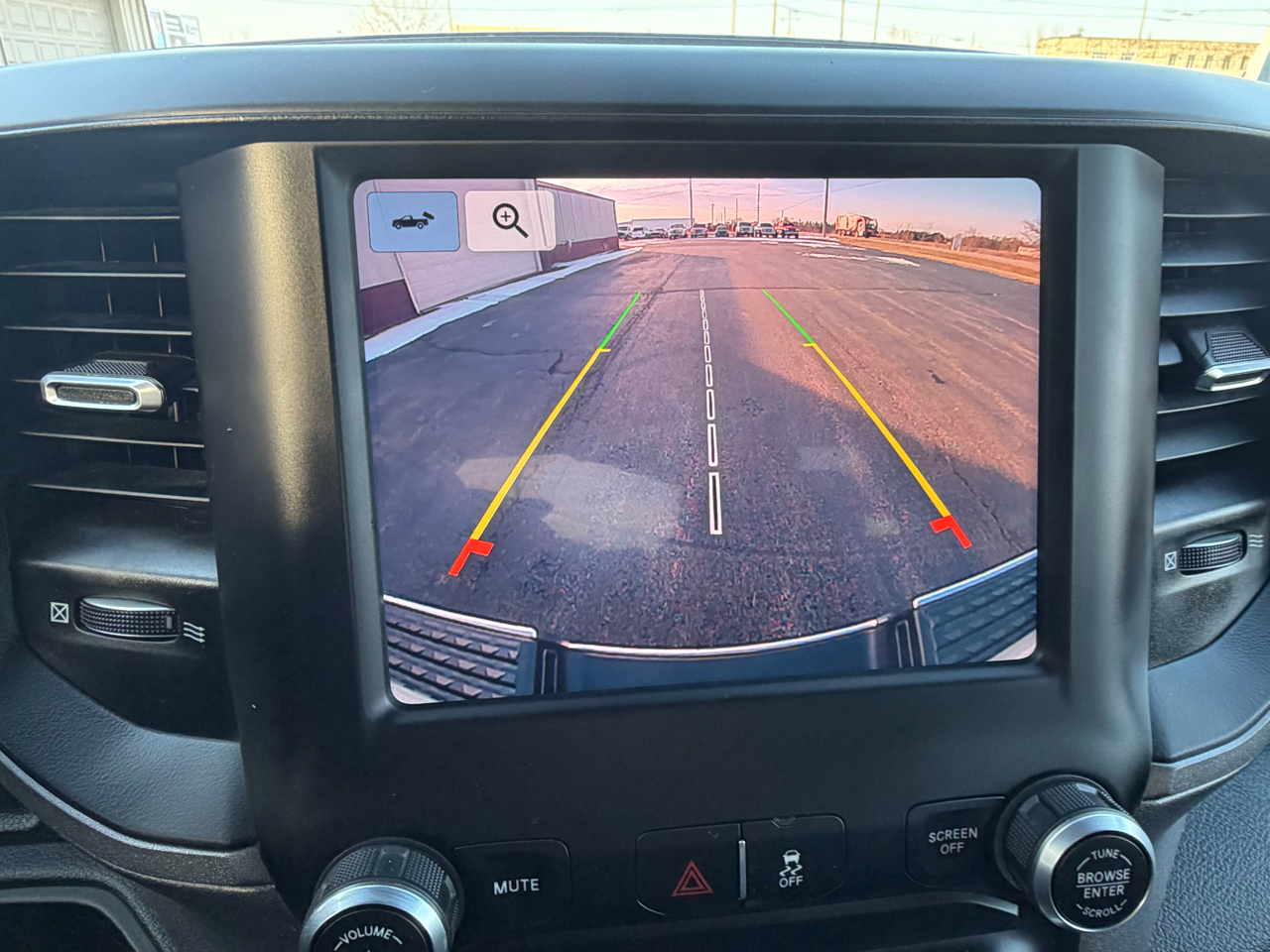 RAM 2500 Tradesman Crew Cab SWB 4WD 2022