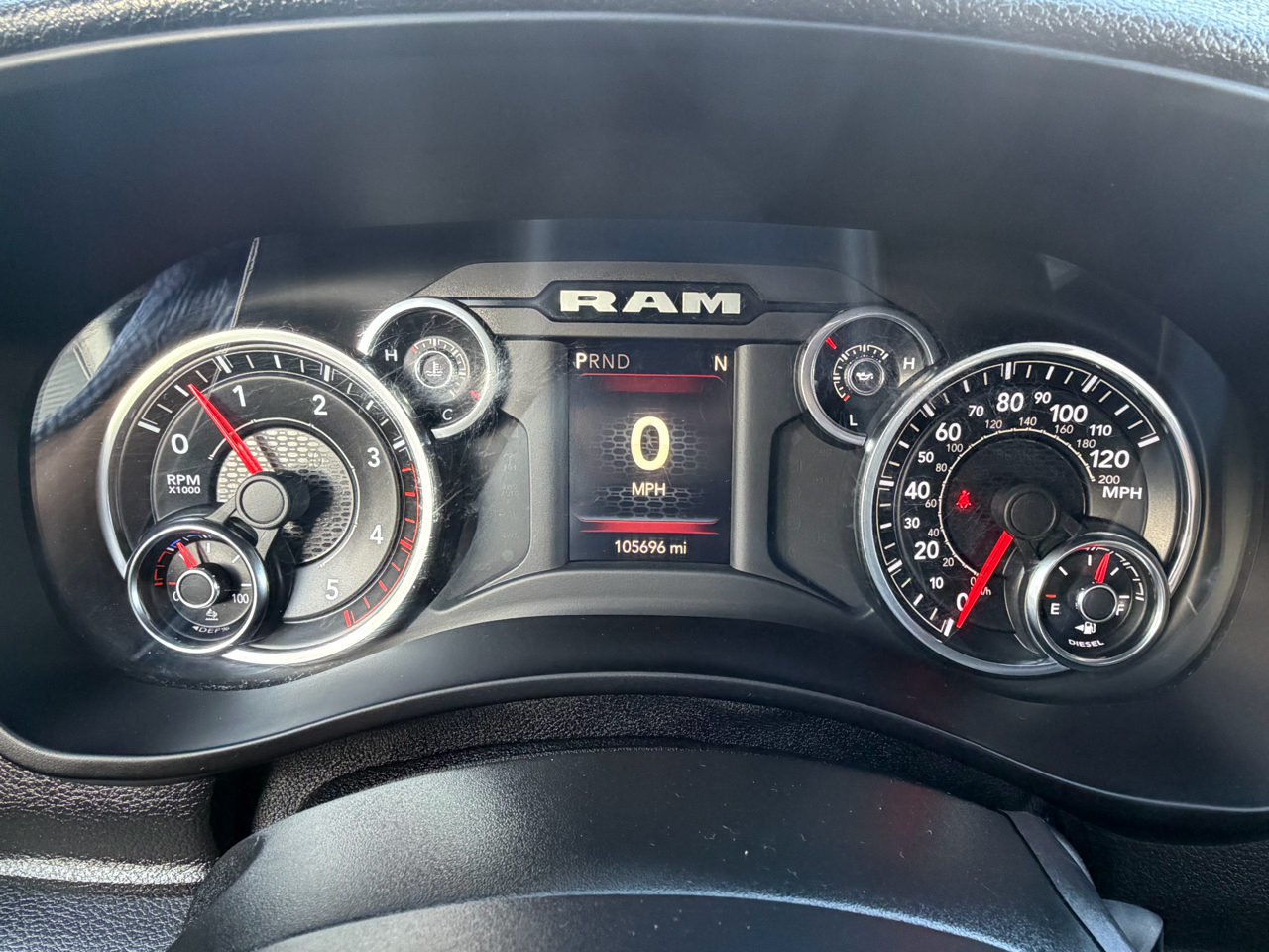 RAM 2500 Tradesman Crew Cab SWB 4WD 2022