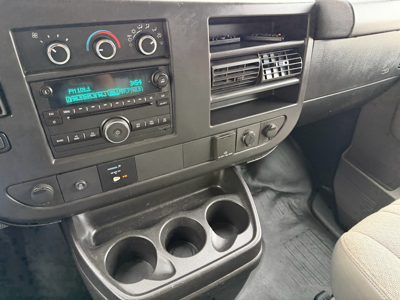 Chevrolet Express G3500 139" 2017