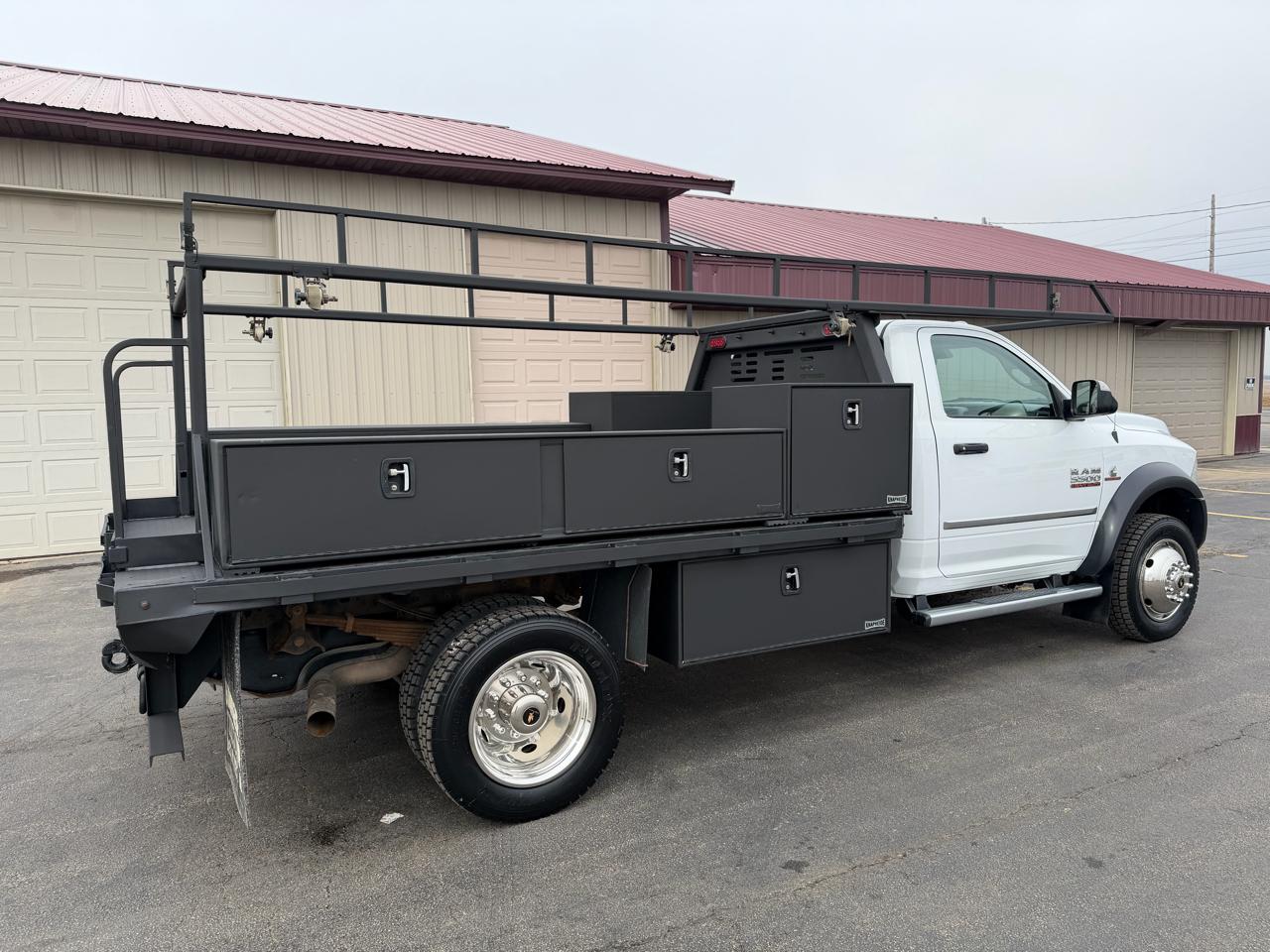 RAM 5500 Regular Cab 4WD DRW 2017