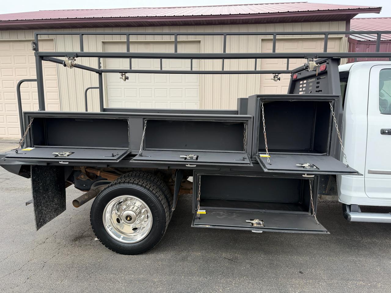 RAM 5500 Regular Cab 4WD DRW 2017