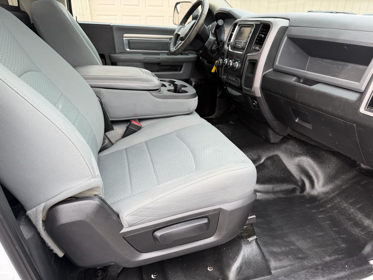 RAM 5500 Regular Cab 4WD DRW 2017