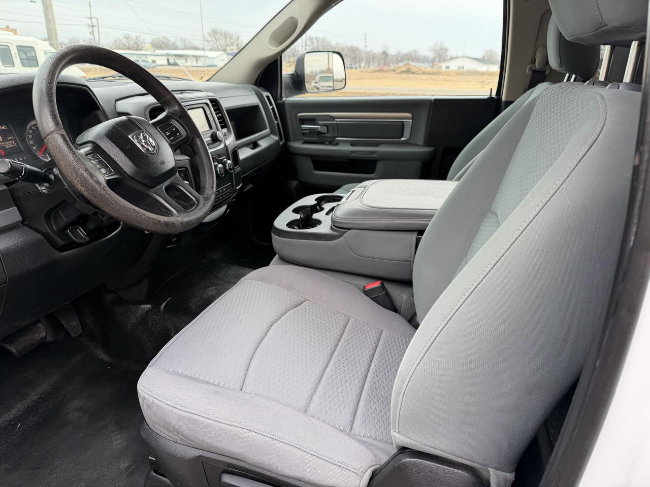 RAM 5500 Regular Cab 4WD DRW 2017