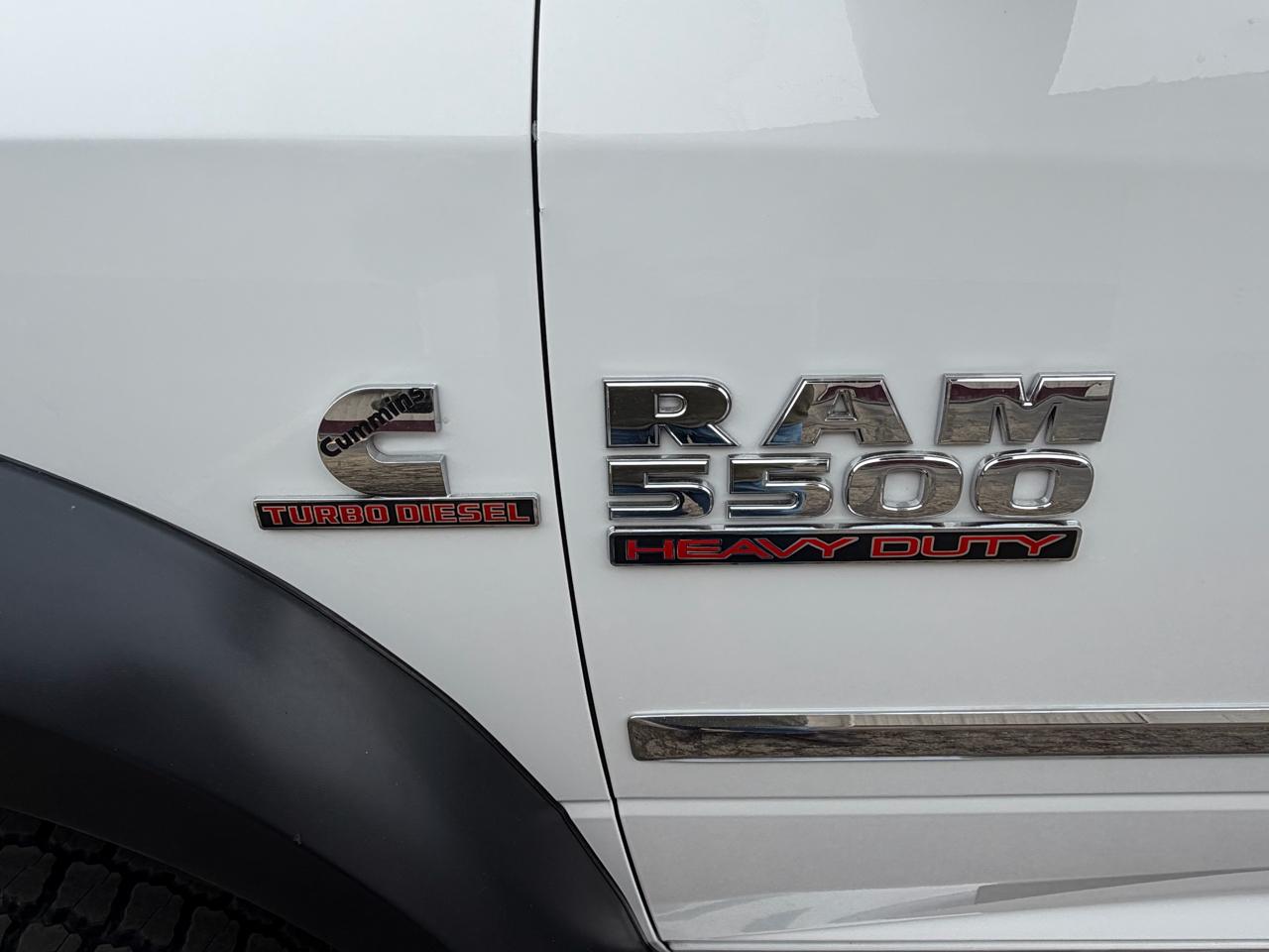 RAM 5500 Regular Cab 4WD DRW 2017