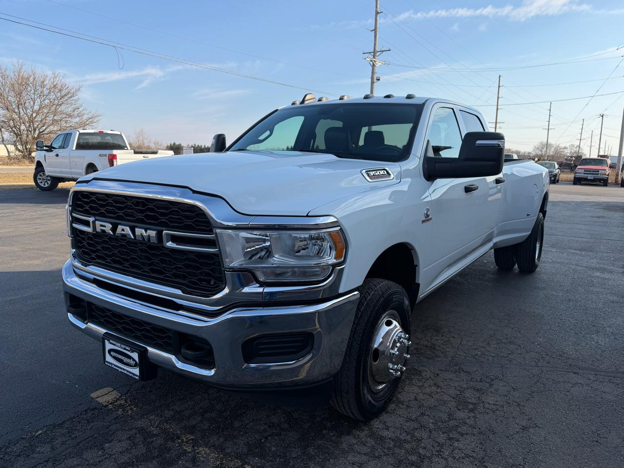 RAM 3500 Tradesman Crew Cab 4WD DRW 2024