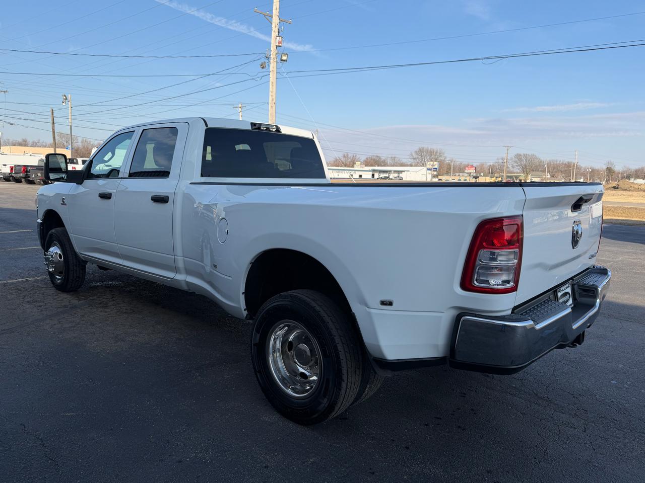 RAM 3500 Tradesman Crew Cab 4WD DRW 2024