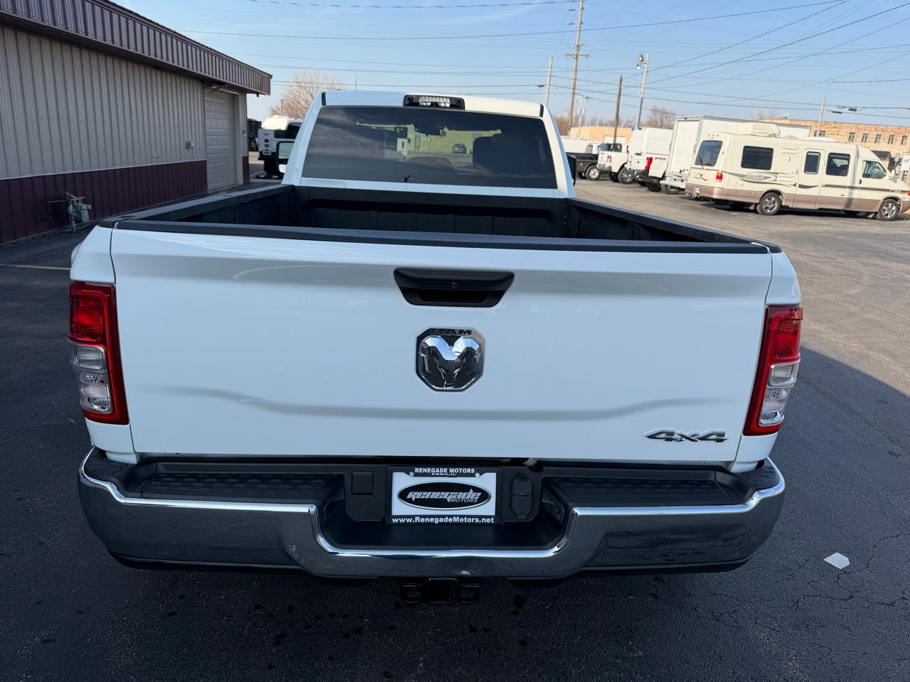 RAM 3500 Tradesman Crew Cab 4WD DRW 2024