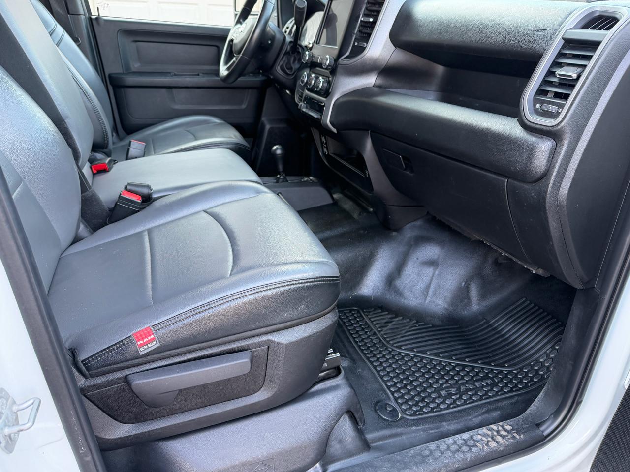 RAM 3500 Tradesman Crew Cab 4WD DRW 2024