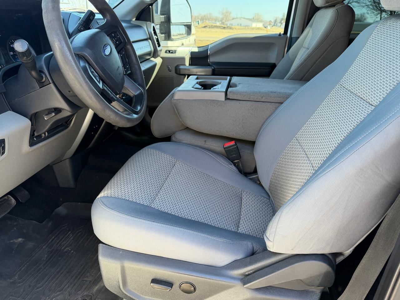 Ford F-250 SD XL Crew Cab 4WD 2022