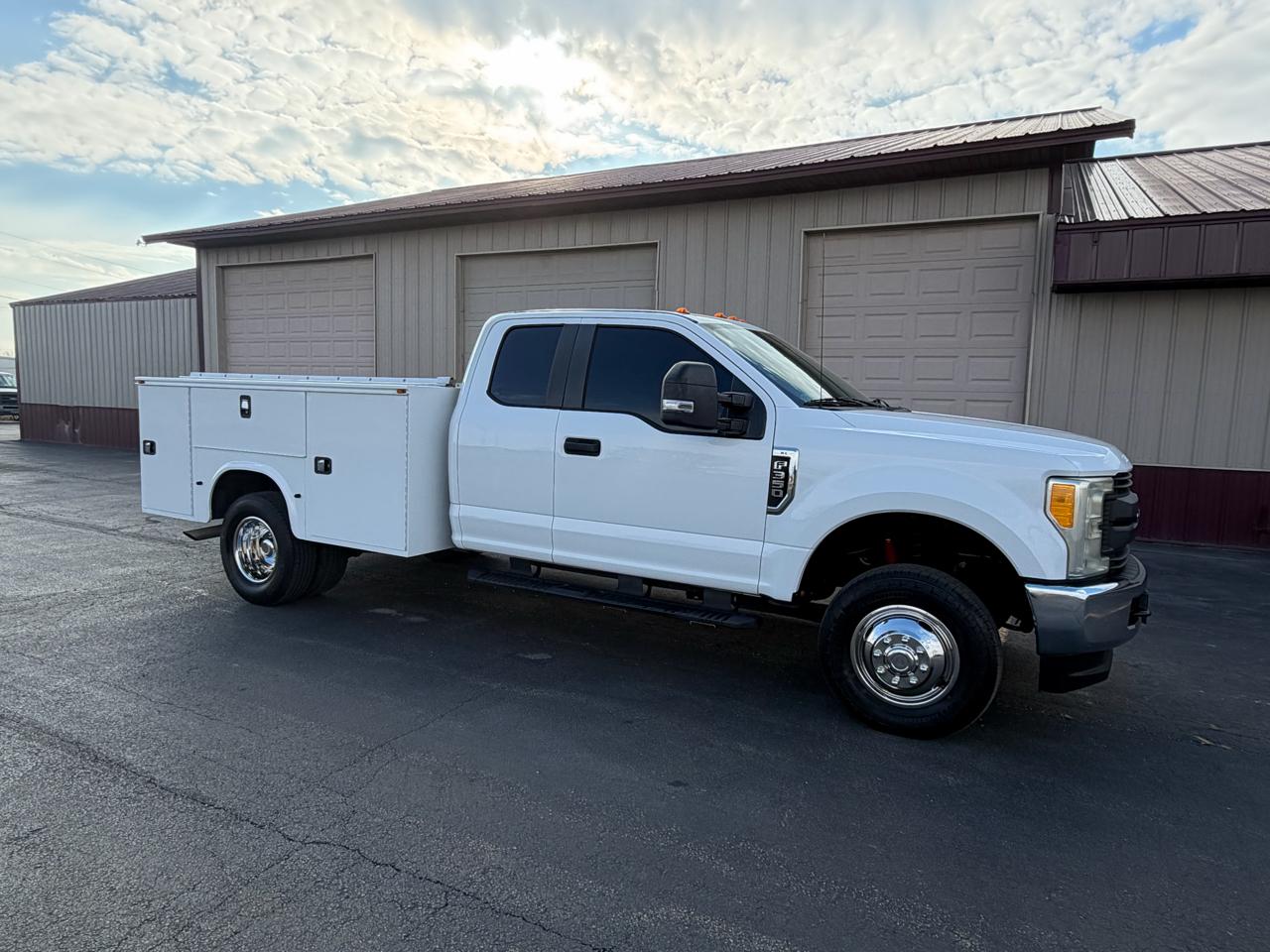 2017 Ford F-350 SD Lariat SuperCab Long Bed DRW 4WD