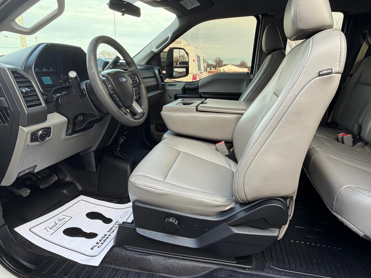 Ford F-350 SD Lariat SuperCab Long Bed DRW 4WD 2017