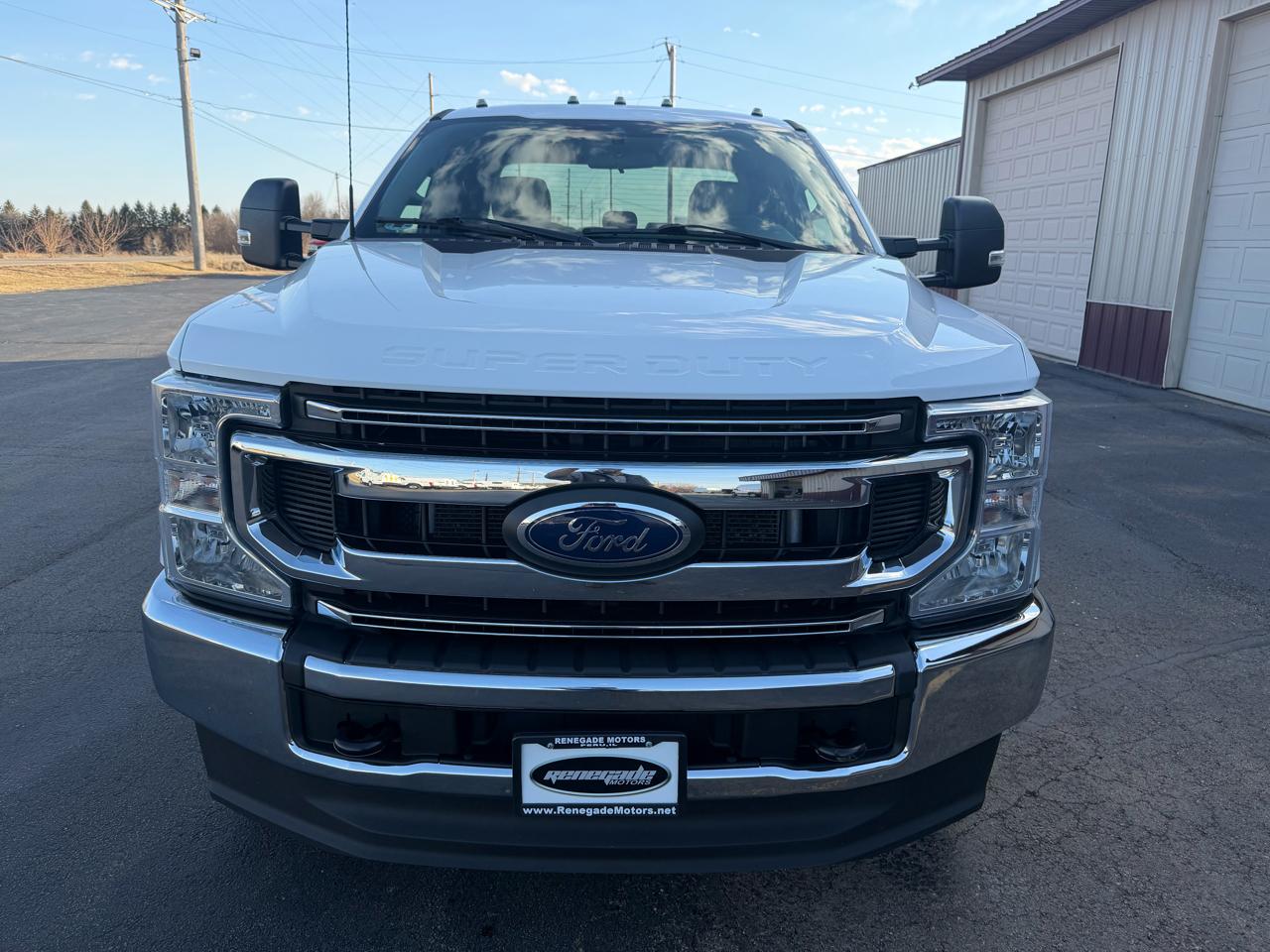 Ford F-350 SD XL SuperCab Long Bed 4WD DRW 2022