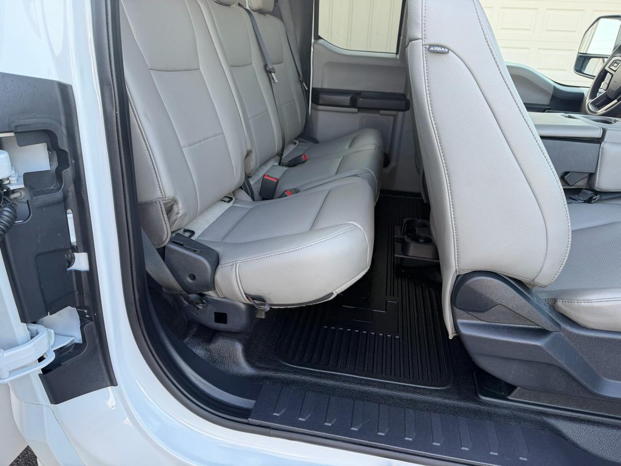 Ford F-350 SD XL SuperCab Long Bed 4WD DRW 2022