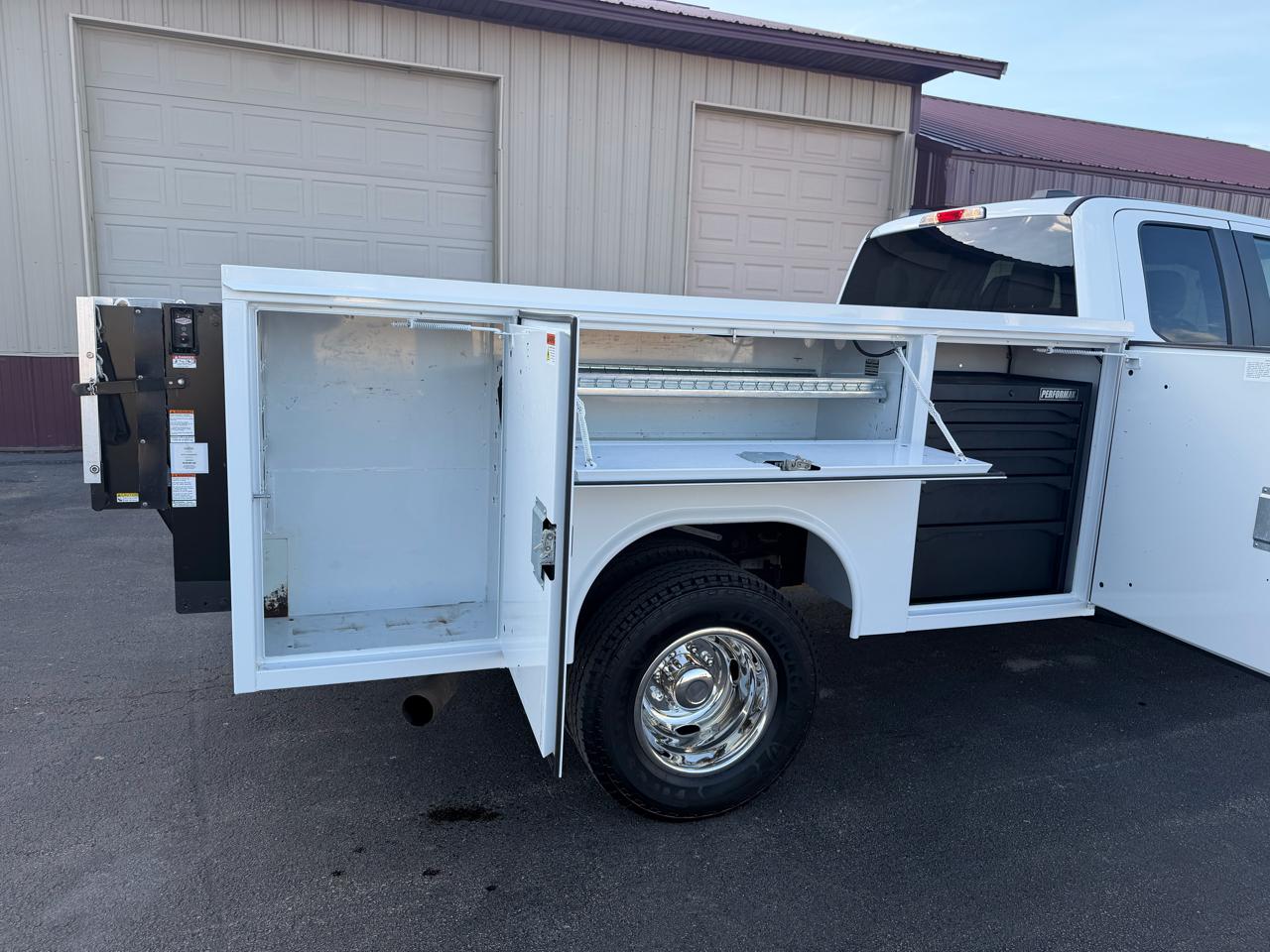 Ford F-350 SD XL SuperCab Long Bed 4WD DRW 2022