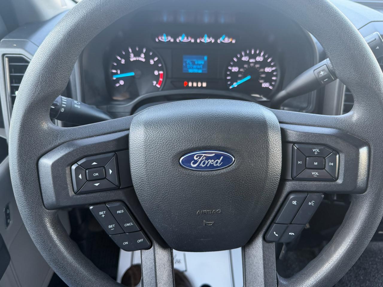 Ford F-350 SD XL SuperCab Long Bed 4WD DRW 2022