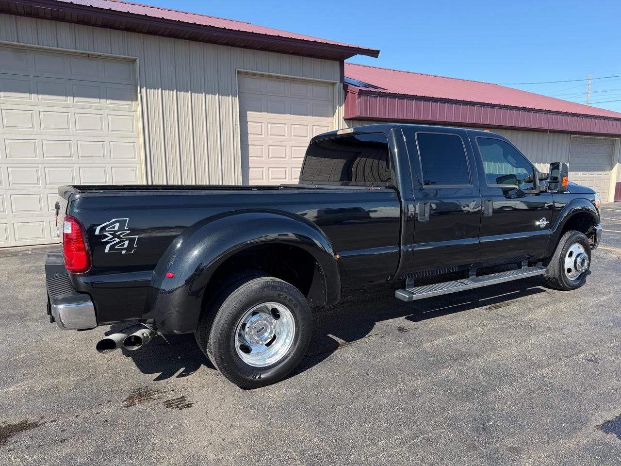 Ford F-350 SD XLT Crew Cab Long Bed DRW 4WD 2012