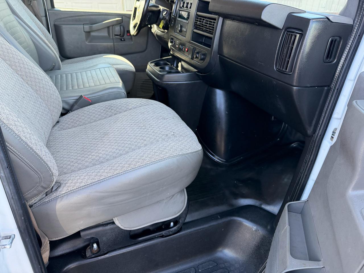 Chevrolet Express G3500 139" 2019