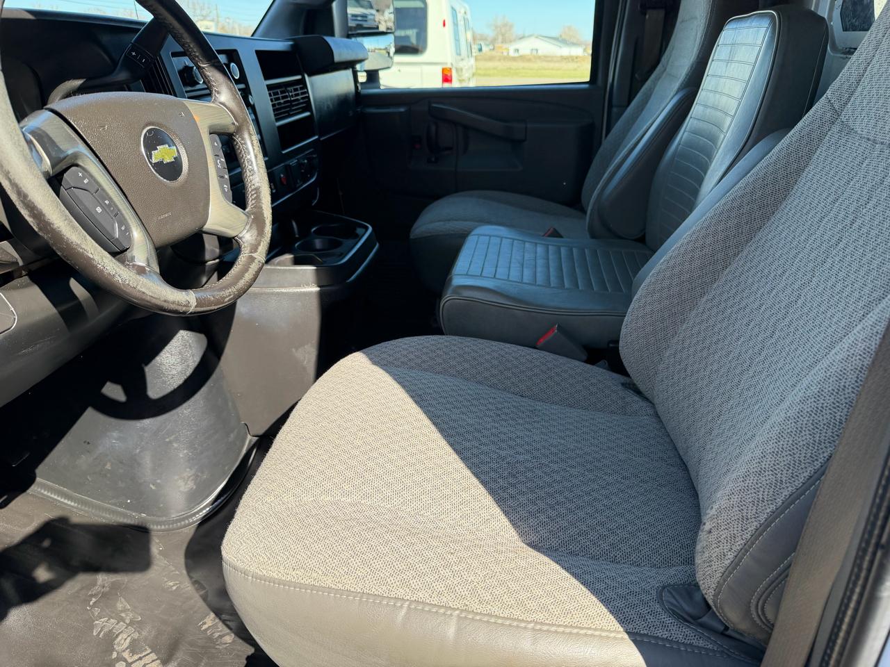 Chevrolet Express G3500 139" 2019